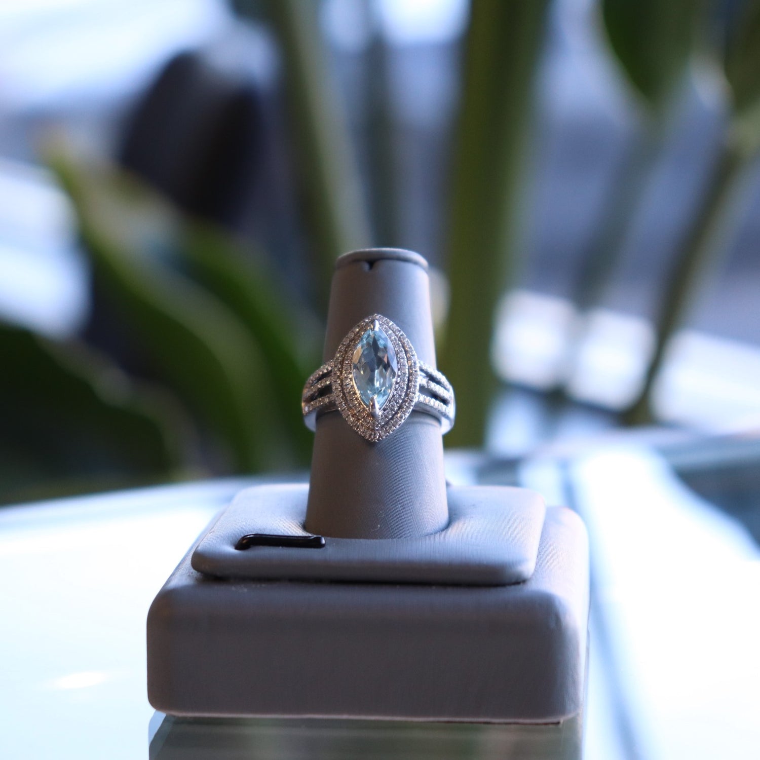 White Gold Aquamarine RIng