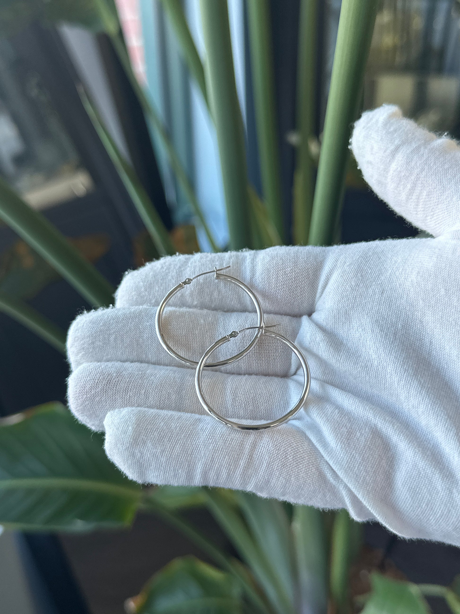 14K White Gold Plain Hoop Earrings | 1.25" - General Design Jewelers