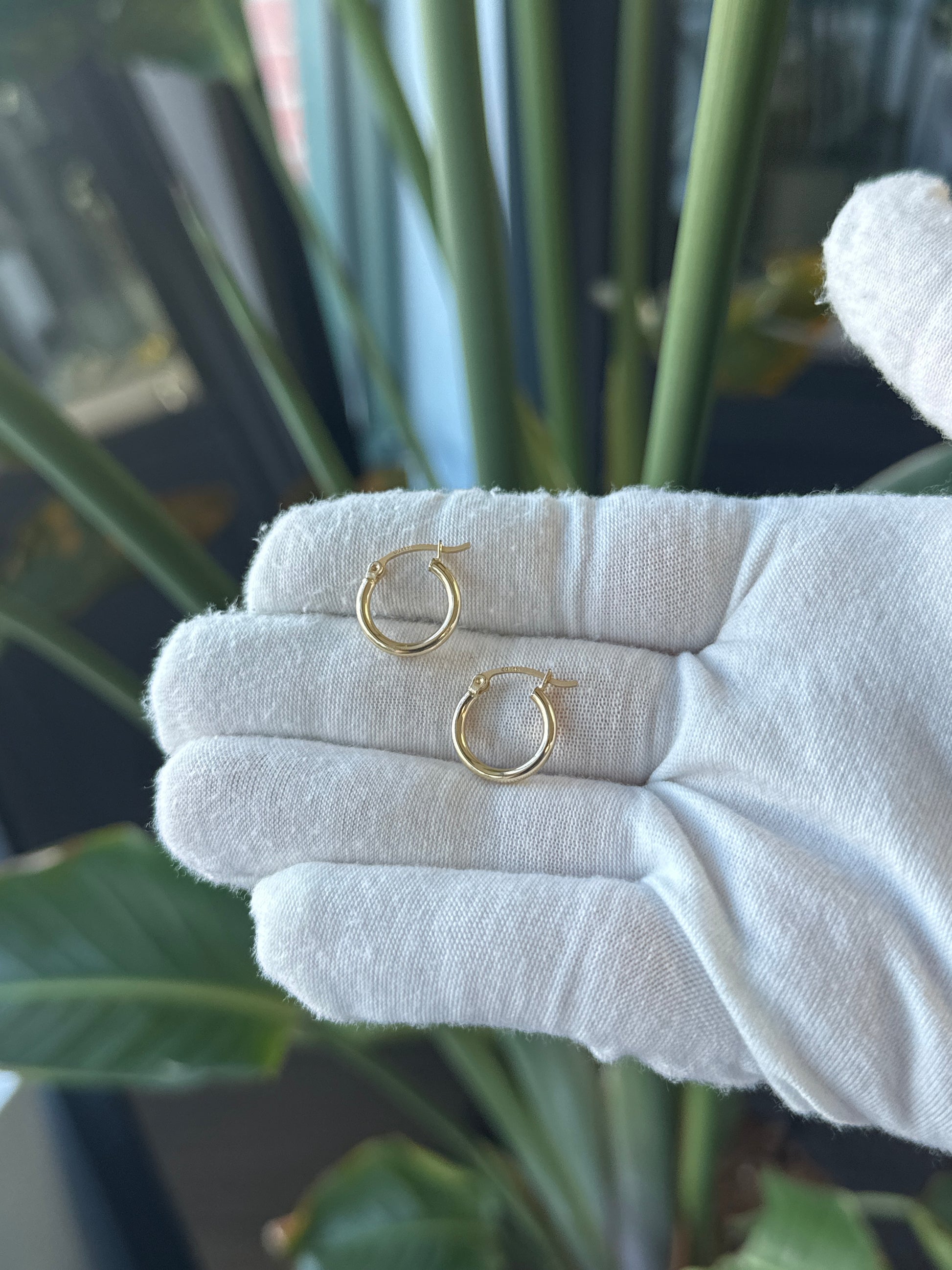 14k Yellow Gold Plain Hoop Earrings | .5" - General Design Jewelers